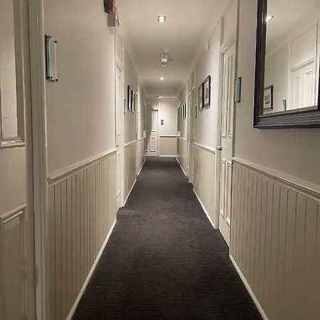 Penzion The Bridge Holmrook